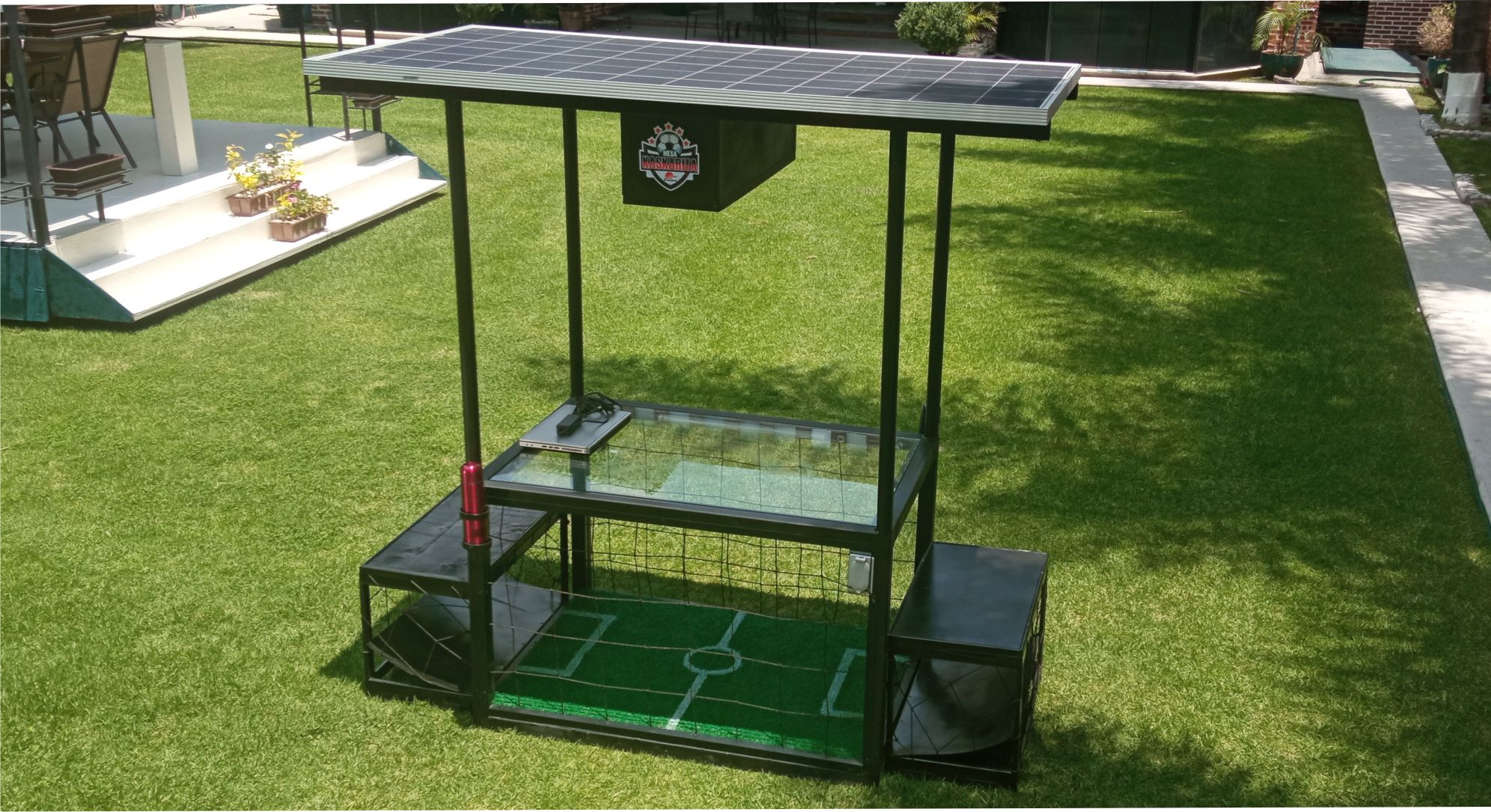 Kaskarita  mesa solar de futbol